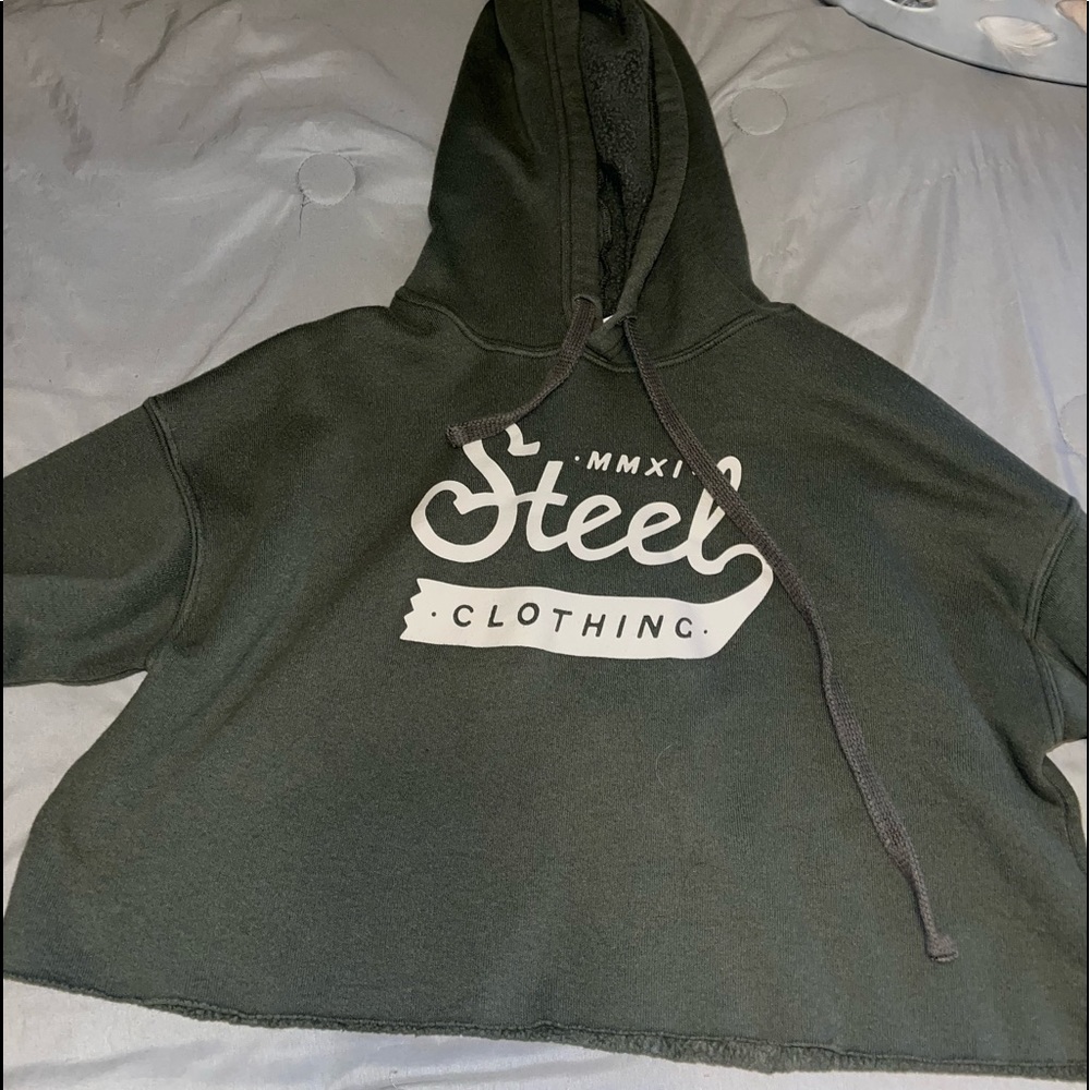 Cropped steel hoodie